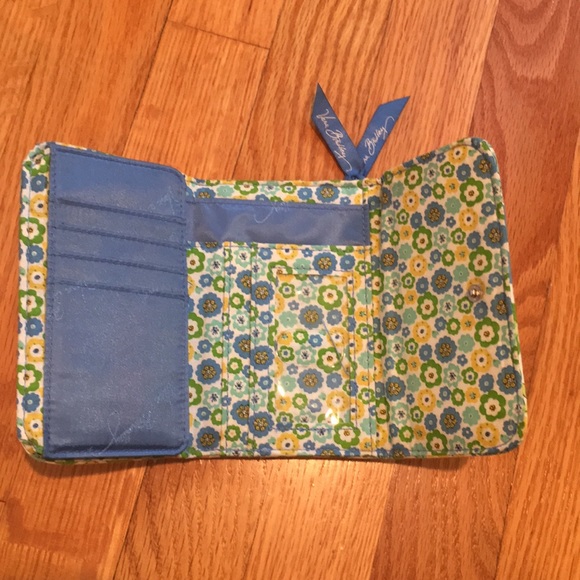 Very Bradley Wallet - Picture 2 of 3